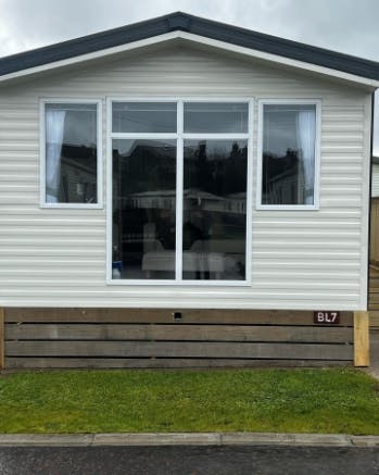 Static Holiday Home Window Tint